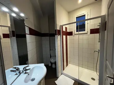 Salle de bains dans l'établissement La Barrière