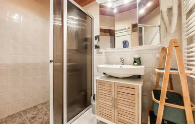 Salle de bains dans l'établissement Charmante Maison Au Calme