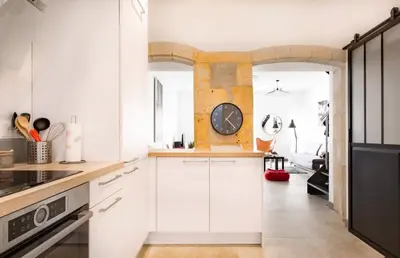 Cuisine ou kitchenette dans l'établissement Le Cordouan, hypercentre, LR113