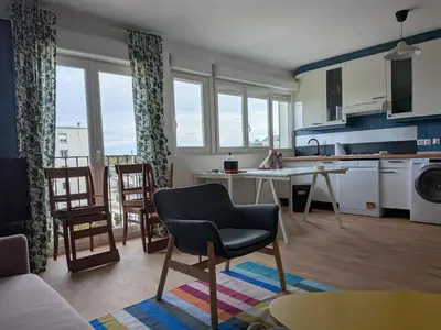 Cuisine ou kitchenette dans l'établissement T4 Hyper Centre agreable et lumineux