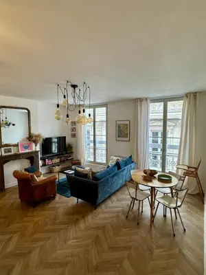 Coin salon dans l'établissement Appartement de Charme T3 Hyper centre Rochelais