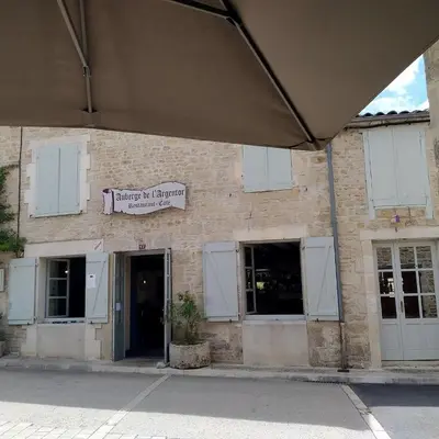 Façade ou entrée de l'établissement Le Blanc Spa