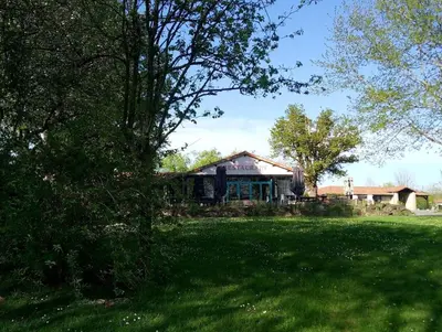 Jardin de l'établissement Les Clés Nature Studio 41
