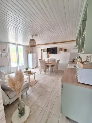 Coin salon dans l'établissement Gîte Florène à la campagne