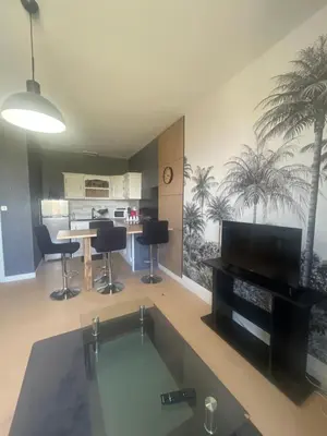 Cuisine ou kitchenette dans l'établissement Maison en pierre