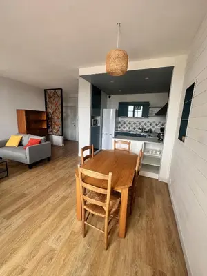 Cuisine ou kitchenette dans l'établissement Valin 1, centre ville, face au port