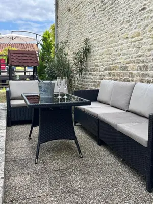 Coin salon dans l'établissement le gite du vieux puits