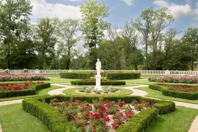 Jardin de l'établissement Château Optical Center