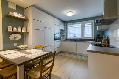 Cuisine ou kitchenette dans l'établissement APPA CHEV La Baule - Douceur de vivre