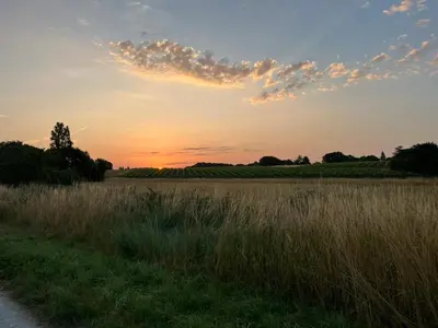 Lever ou coucher de soleil vu de la maison de vacances ou à proximité