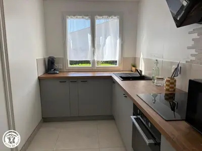 Cuisine ou kitchenette dans l'établissement Maison plain-pied proche Marais Poitevin - FR-1-426-611