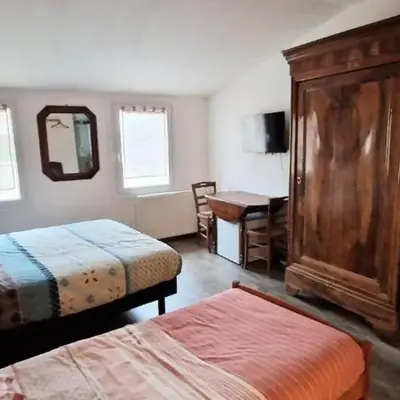 SarahScope - chambre cosy avec salle de bain privée proche Futuroscope