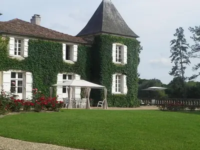 Jardin de l'établissement Le Logis De Ruelle