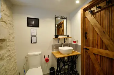 Salle de bains dans l'établissement Chez Fins Bois