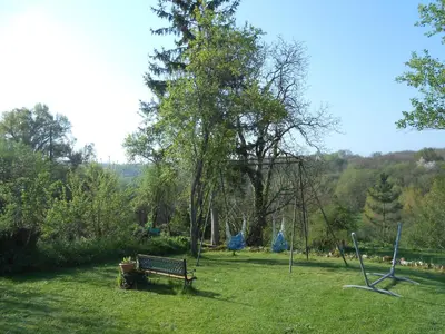Jardin de l'établissement Chat Noir Gite et Chambre D'Hotes