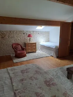 Un ou plusieurs lits dans un hébergement de l'établissement Gite du Calme 3 Star Bed & Breakfast Cognac
