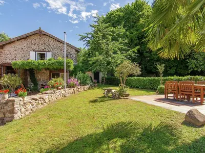 Jardin de l'établissement Cottage Bliss in Roussines