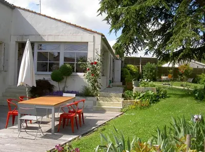Jardin de l'établissement Maison Lépie