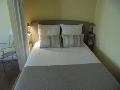 Un ou plusieurs lits dans un hébergement de l'établissement Sur Le Vieux Port Appartement Vue Sur Mer