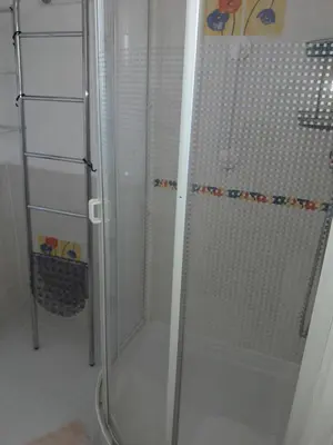 Salle de bains dans l'établissement Les Gîtes du Breuillat