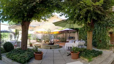 Jardin de l'établissement Hotel de Bordeaux