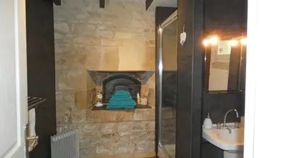 Salle de bains dans l'établissement Les Roses Trémières