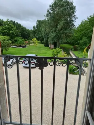 Jardin de l'établissement Le p'tit nid de Gabriel