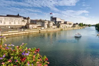 Vue sur la rivière ou le fleuve situé(e) à proximité de l'appartement