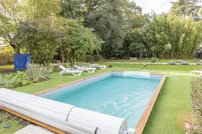 Piscine de l'établissement La Maison De Maitre ou située à proximité