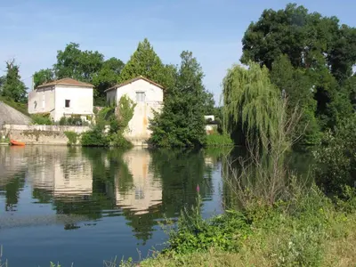 Vue sur la rivière ou le fleuve situé(e) à proximité de le séjour chez l'habitant