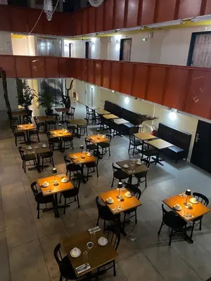 Restaurant ou autre lieu de restauration dans l'établissement Hôtel La Fabrique