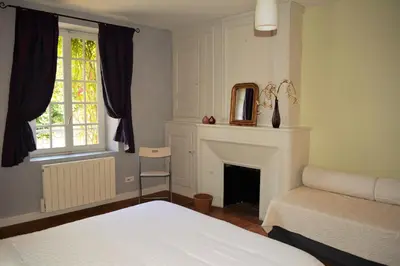 Un ou plusieurs lits dans un hébergement de l'établissement Petite Roche centre historique La Rochelle