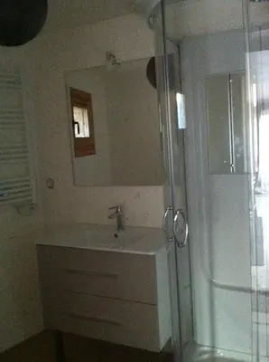Salle de bains dans l'établissement Petite escale Vivonnoise a 2