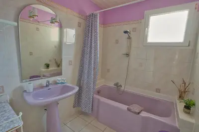 Salle de bains dans l'établissement Villa Chanterelle