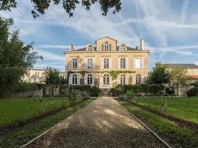 Jardin de l'établissement Chambre d'hotes La maison de Maître