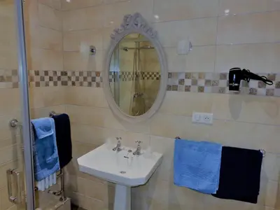 Salle de bains dans l'établissement La Maison Ribotteau