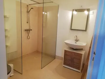 Salle de bains dans l'établissement Les gîtes du Thouet