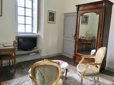 Télévision ou salle de divertissement dans l'établissement Château d'Avanton