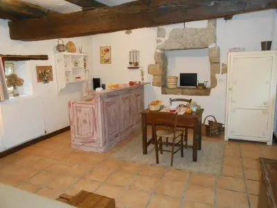 Cuisine ou kitchenette dans l'établissement Chambre d'hotes Le Fourniou