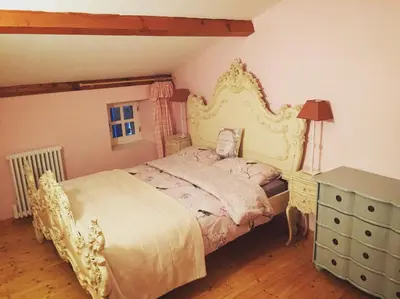 Un ou plusieurs lits dans un hébergement de l'établissement Maison Halcyon Gite with Pool