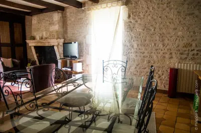 Coin salon dans l'établissement HDC la maison des AMIS