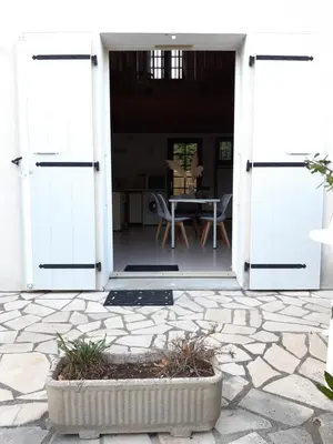 Terrasse ou espace extérieur de l'établissement L'Abri d'Emilie