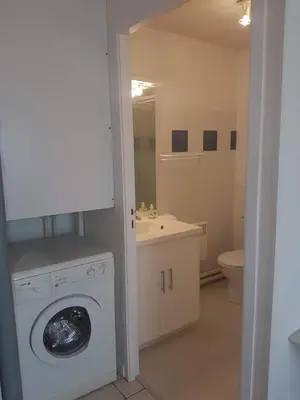 Salle de bains dans l'établissement Le Cosy de Tasdon