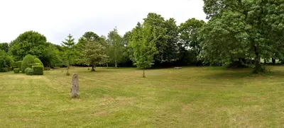 Jardin de l'établissement Le prieuré Saint Barthélémy