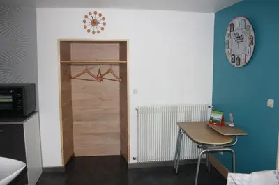Cuisine ou kitchenette dans l'établissement Gite De LA BALLADE