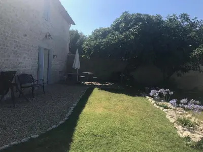 Jardin de l'établissement Le Four à Pain