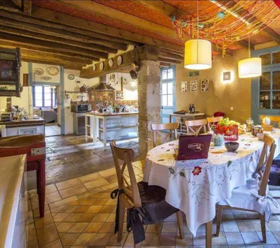 Restaurant ou autre lieu de restauration dans l'établissement La Maison Arouet