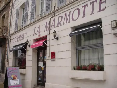 Certificat, récompense, panneau ou autre document affiché dans l'établissement Hôtel de La Marmotte
