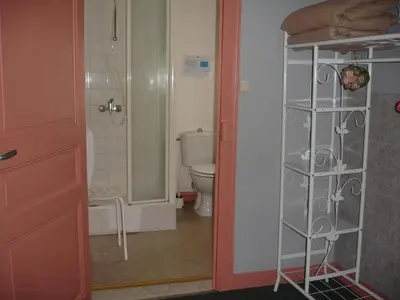 Salle de bains dans l'établissement Hôtel de La Marmotte