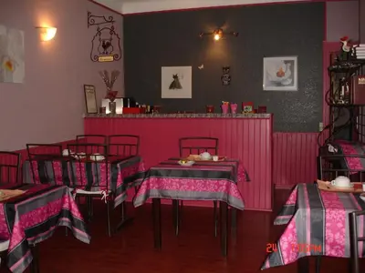 Restaurant ou autre lieu de restauration dans l'établissement Hôtel de La Marmotte